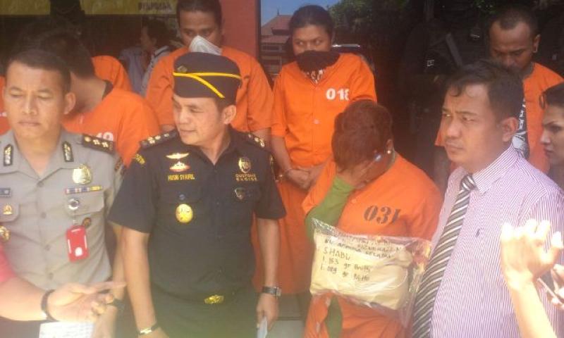 Simpan 1,1 Kg Sabu, Bule Afrika Diamankan Bea Cukai | Bali Tribune